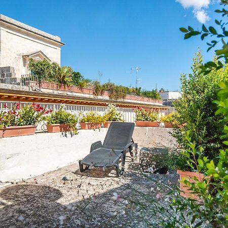 Il Garbino Suite And Apartment Lecce Exterior photo