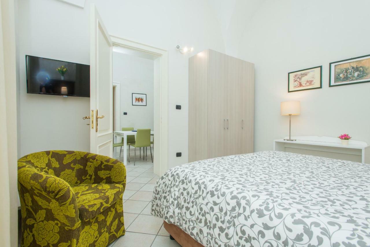 Il Garbino Suite And Apartment Lecce Exterior photo
